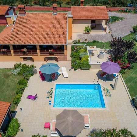 Hacienda Rosemary Villa Muntić Exteriör bild