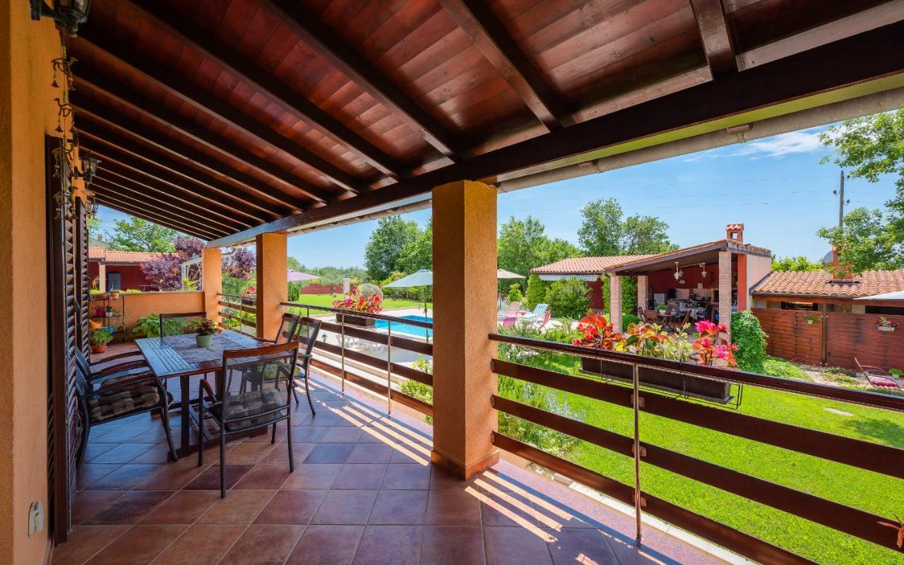 Hacienda Rosemary Villa Muntić Exteriör bild
