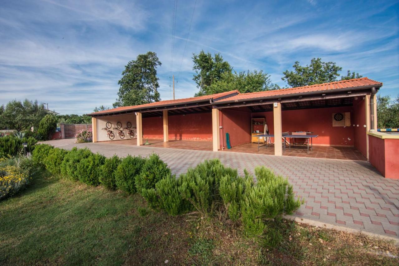 Hacienda Rosemary Villa Muntić Exteriör bild
