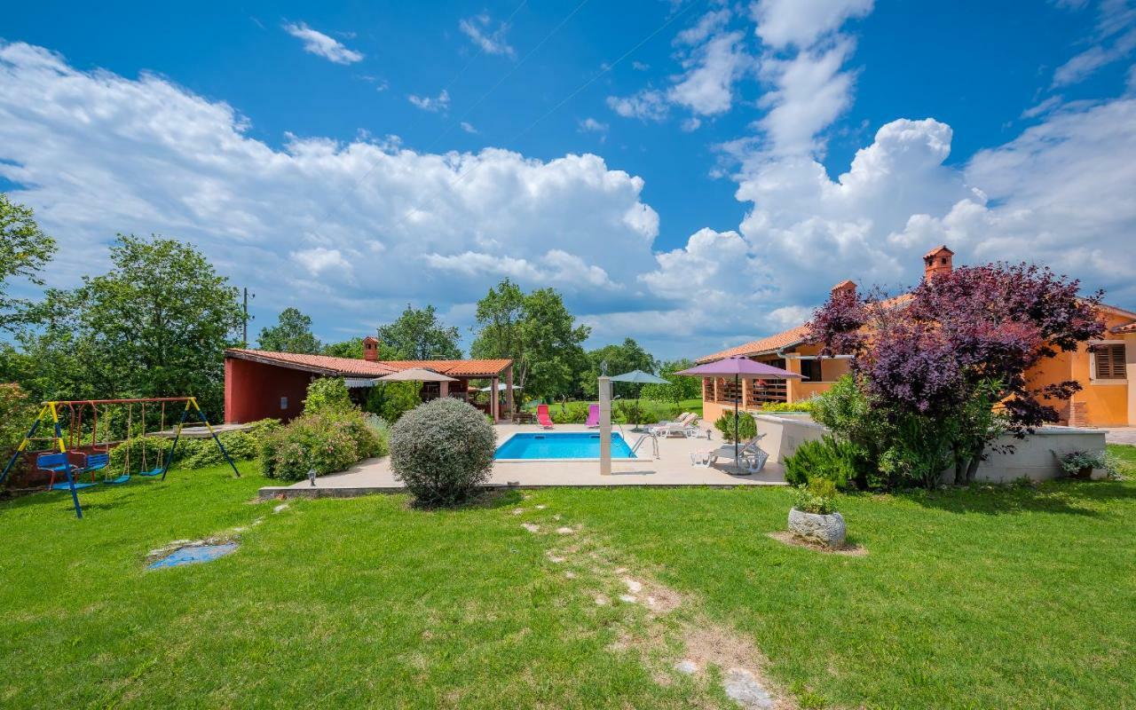 Hacienda Rosemary Villa Muntić Exteriör bild