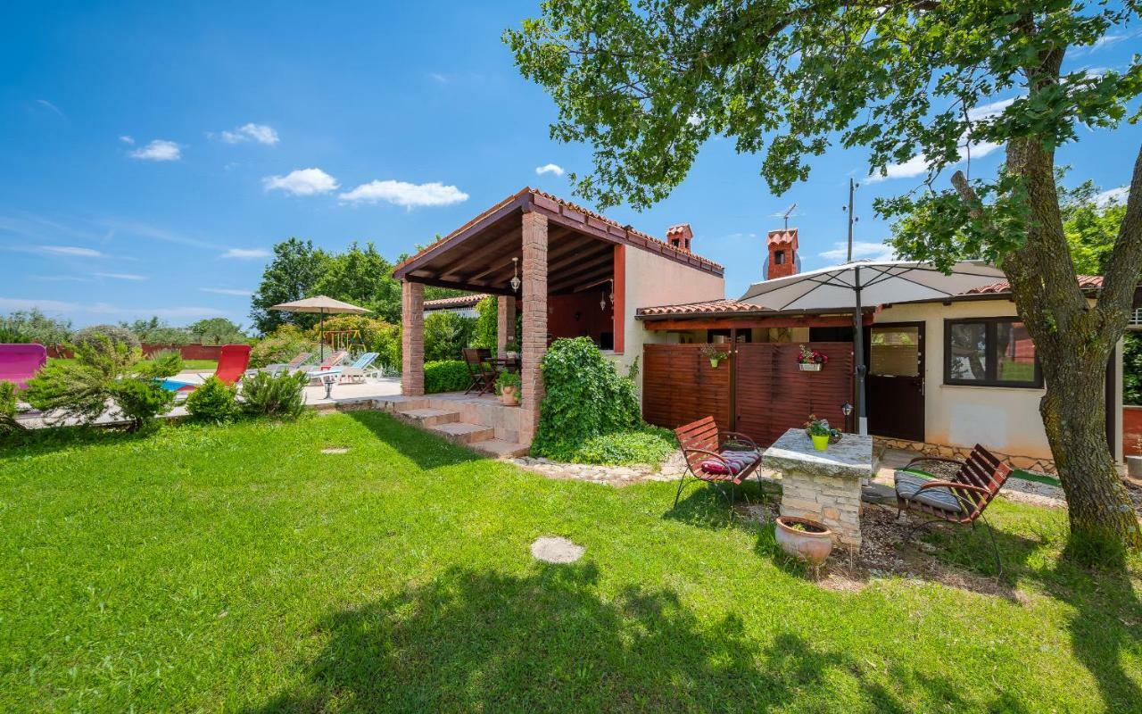 Hacienda Rosemary Villa Muntić Exteriör bild