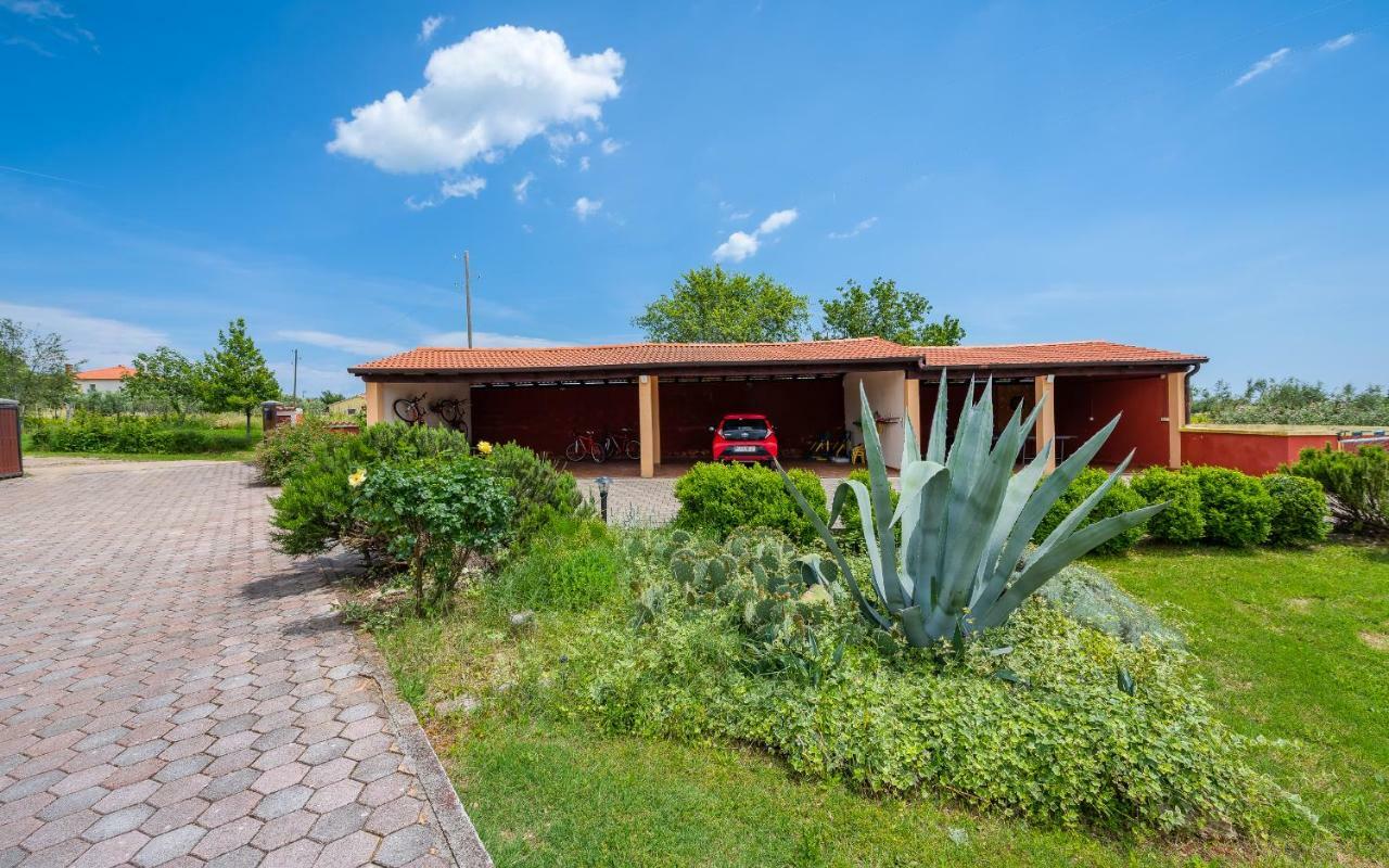 Hacienda Rosemary Villa Muntić Exteriör bild