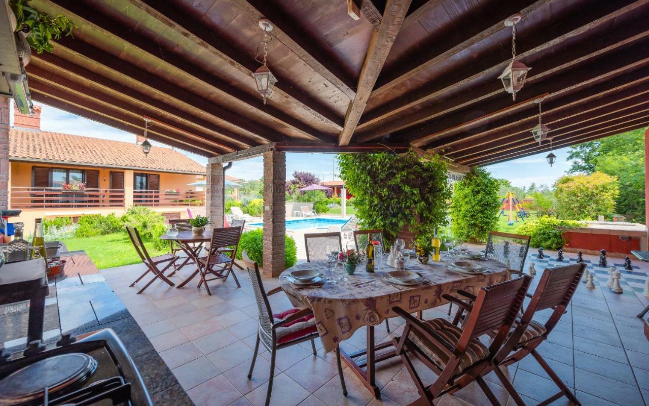 Hacienda Rosemary Villa Muntić Exteriör bild