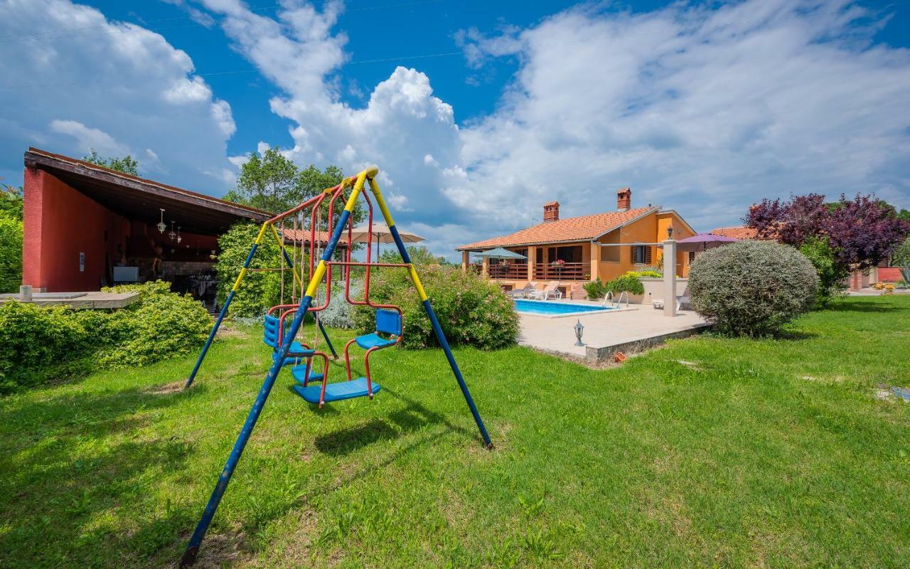 Hacienda Rosemary Villa Muntić Exteriör bild