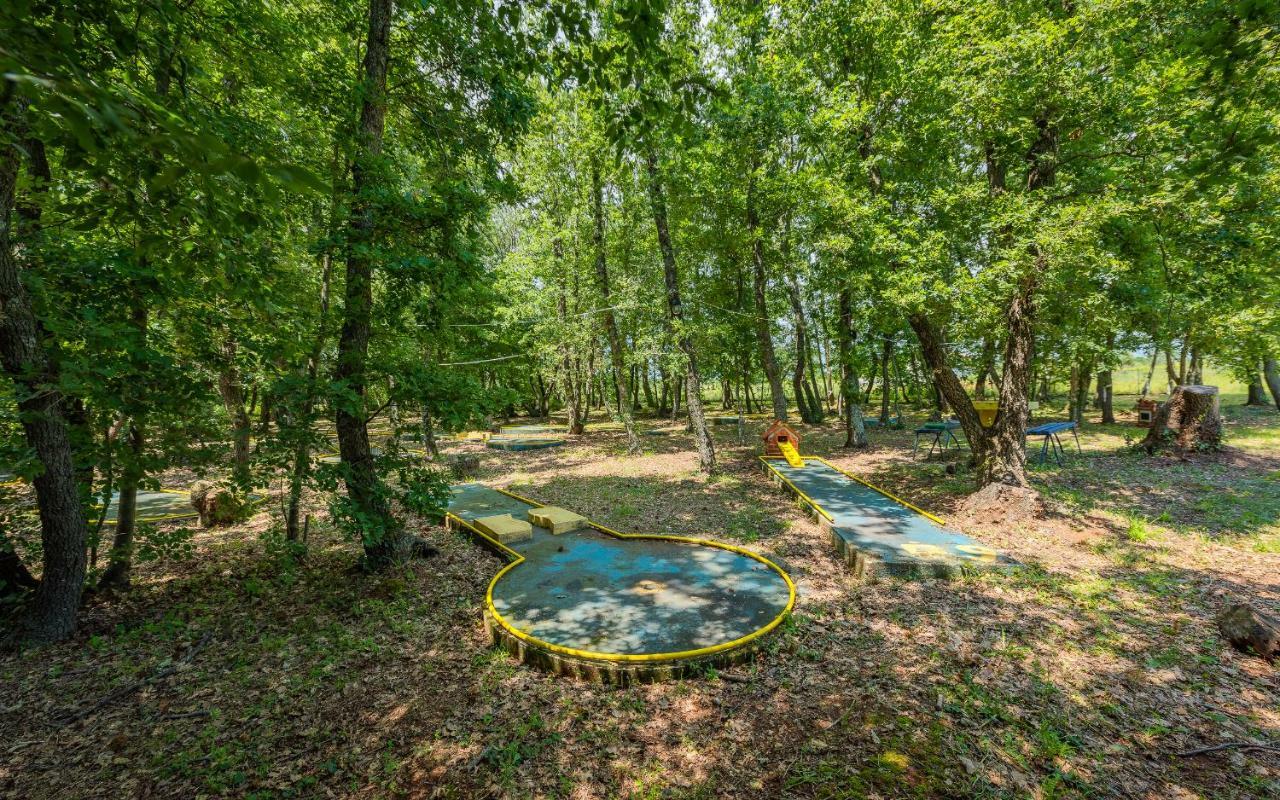 Hacienda Rosemary Villa Muntić Exteriör bild