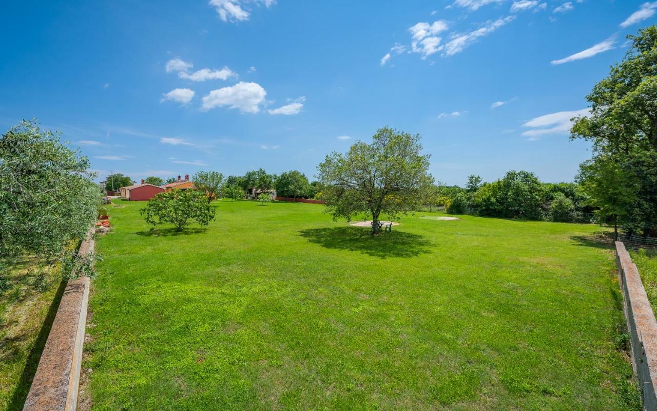 Hacienda Rosemary Villa Muntić Exteriör bild