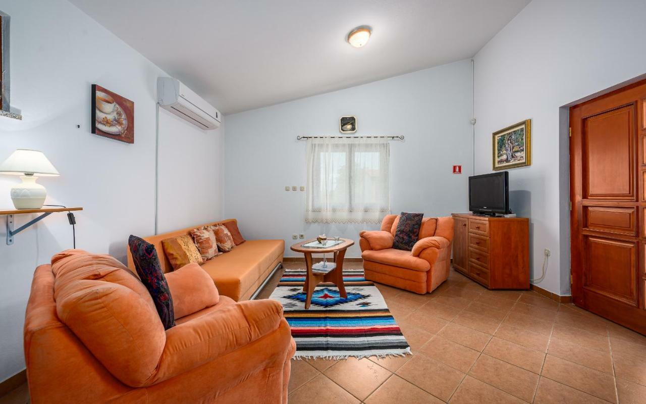 Hacienda Rosemary Villa Muntić Exteriör bild