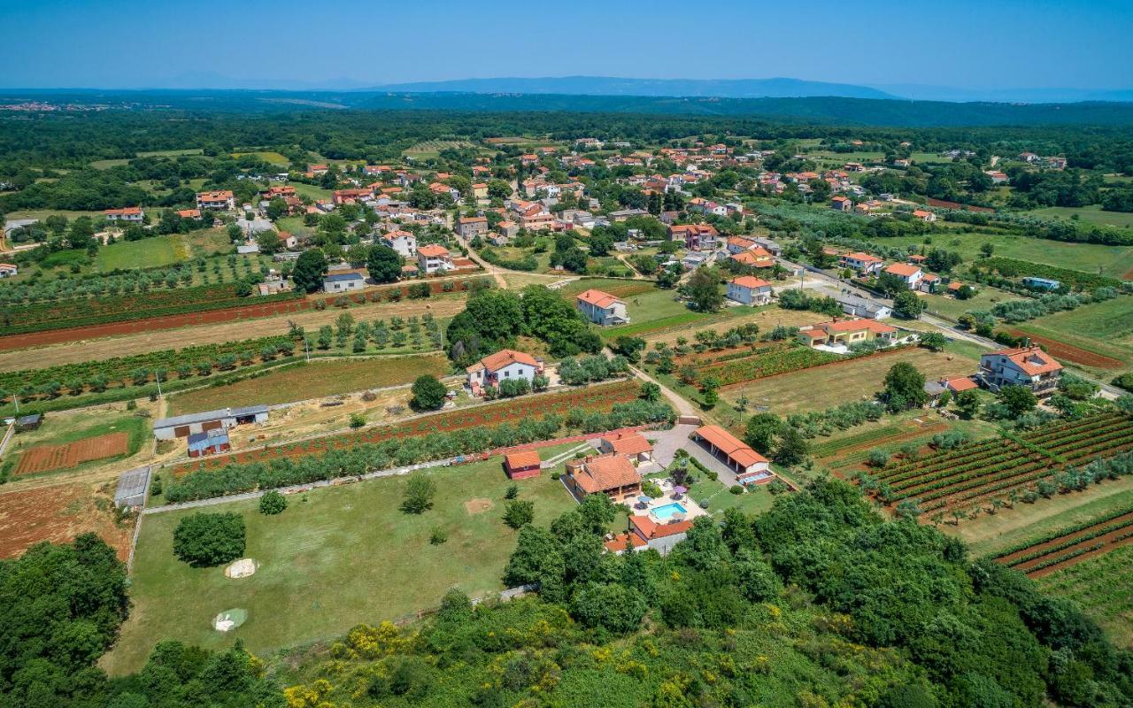 Hacienda Rosemary Villa Muntić Exteriör bild