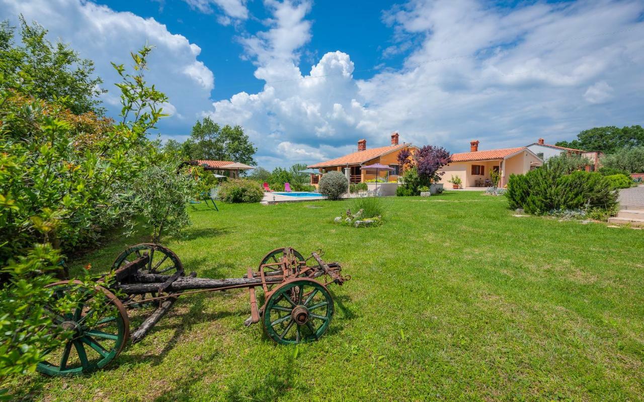 Hacienda Rosemary Villa Muntić Exteriör bild