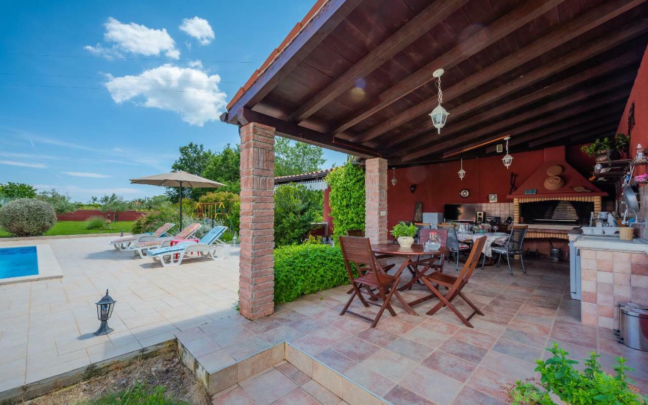 Hacienda Rosemary Villa Muntić Exteriör bild